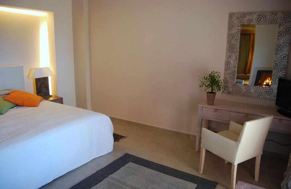 Astrolabe Hotel Khrónia Oda fotoğraf
